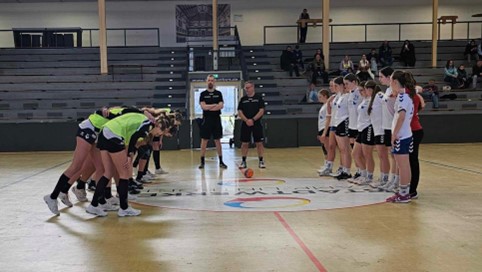 Kaum einsatzfähige Spielerinnen vorhanden – Auswärtssieg trotzdem eingefahren!